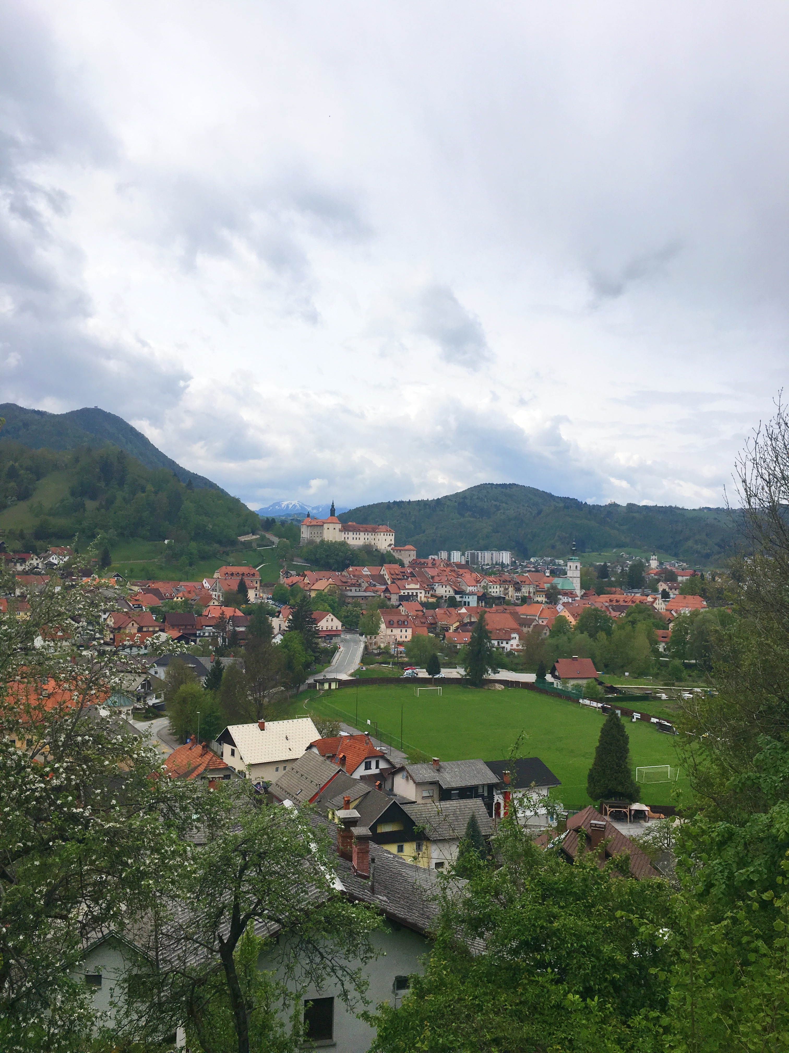 E17DB05E-C119-42BD-A6CE-2CB26C36F8D1