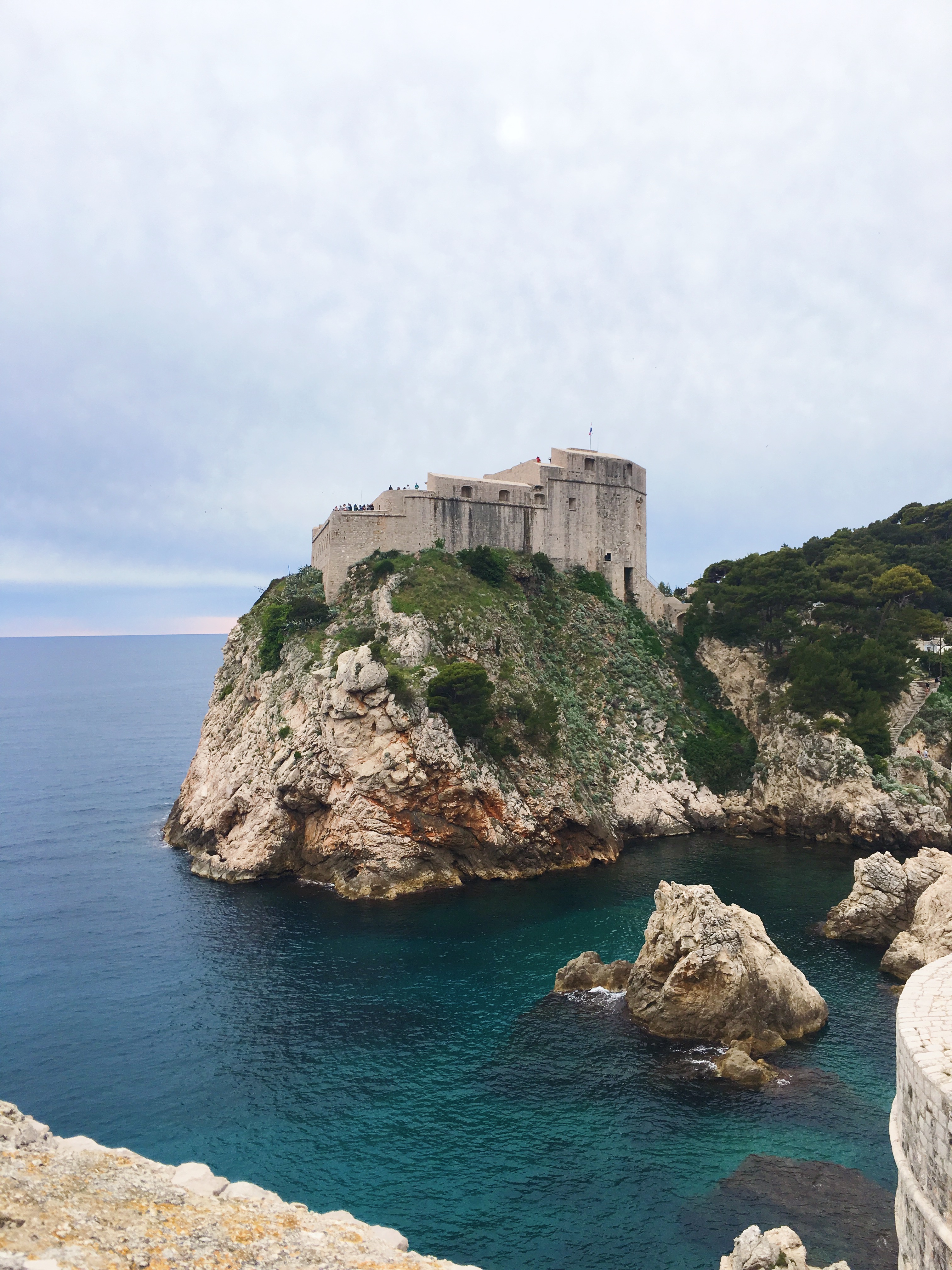 9EA000EE-115E-4D94-B46B-CA700319915E