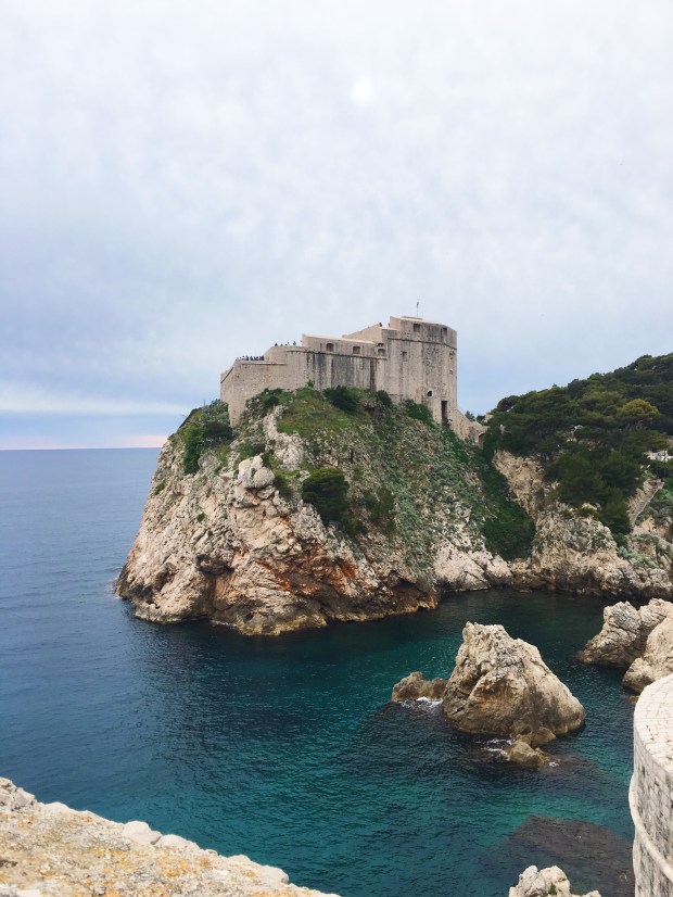 9EA000EE-115E-4D94-B46B-CA700319915E